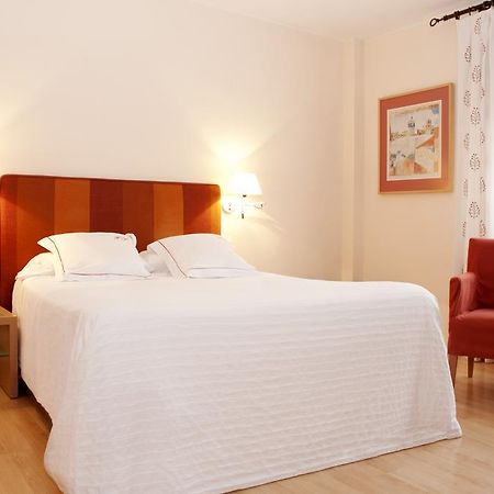 Apartamentos Sabinas Zaragoza Centro Ruang foto