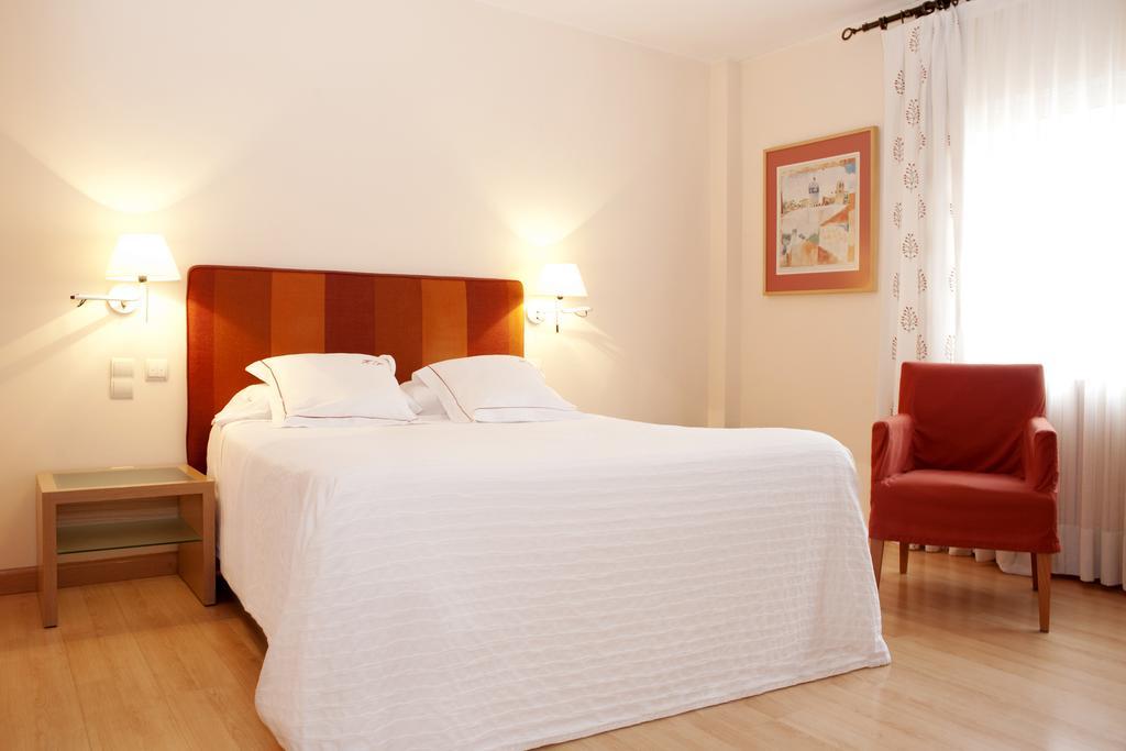 Apartamentos Sabinas Zaragoza Centro Ruang foto